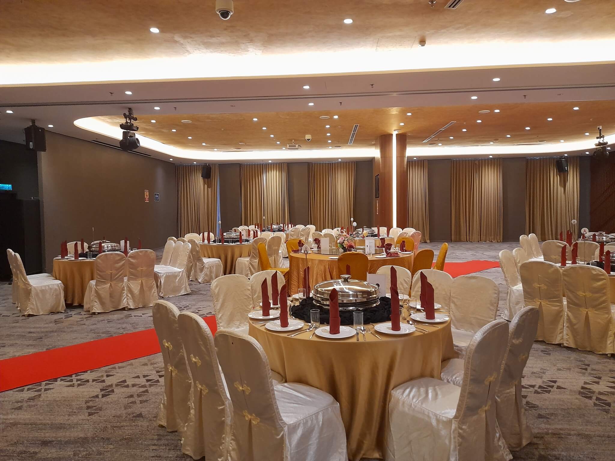 Main Ballroom - Banquet Layout | MTREE Hotel